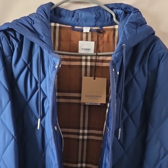 Burberry Blue Quilted Puffer Jacket with Hood - Picture 8 of 14